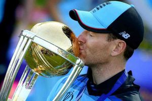 అప్పుడే పుట్టిన బాబుకు తన పేరు: అభిమానికి థ్యాంక్స్ చెప్పిన ఇంగ్లాండ్ కెప్టెన్