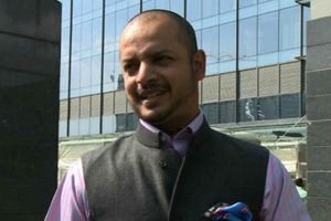 డ‌్రింక్స్ ప‌ట్టుకుని ఎలా ప‌రుగెత్తాడు? విజ‌య్ శంక‌ర్ గాయంపై అనేక అనుమానాలు