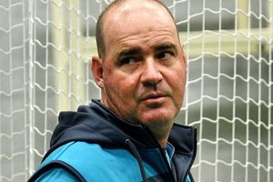 అతడి వల్ల ఒరిగిందేమీ లేదు: పాక్ క్రికెట్ ముందు సాగాలంటే ఇది చేయండి