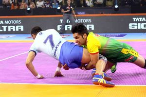 హోరాహోరీ పోరులో తలైవాస్‌పై పాయింట్‌ తేడాతో పట్నా విజయం