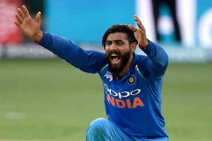 'లంకత్ జరిగే మ్యాచ్‌లో జడేజాను తీసుకోని ప్రయోగం చేయండి'