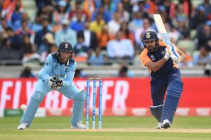 రోహిత్ మూడో సెంచరీ.. గంగూలీ రికార్డు సమం