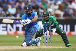 వన్డేల్లో 1000 పరుగులు: మూడో క్రికెటర్‌గా రోహిత్ శర్మ అరుదైన ఘనత