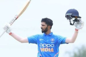 ఇండియా-ఏ తరుపున ఓపెనర్‌గా రేసులో: ఎవరీ రుతురాజ్ గైక్వాడ్?