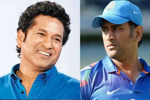 ఆ స్థానాన్ని భర్తీ చేసే ఆటగాడు లేడు: సచిన్‌కు ఒక రూల్... ధోని ఒక రూలా?