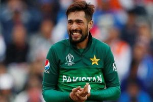 మీలాంటి వాళ్లను ఏ ఫార్మాట్‌లోనూ క్రికెట్‌ ఆడకుండా చేయాలి: అక్తర్‌