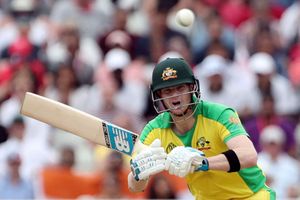 నాకౌట్ పంచ్: కోహ్లీ కన్నా స్టీవ్ స్మిత్‌దే మెరుగైన రికార్డు