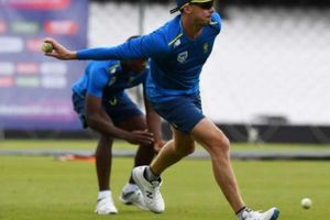 యూరోస్లామ్ టీ20 లీగ్‌లో డేల్ స్టెయిన్, మార్టిన్ గప్టిల్