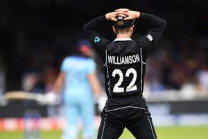 కివీస్ కేప్టెన్‌కు బ్రిటీష్ మీడియా అరుదైన గౌర‌వం: స్టాండింగ్ ఒవేష‌న్‌తో!