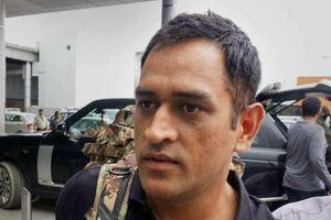 దారులు మూసుకుపోయాయి: సఫారీలతో టీ20 సిరిస్‌కు ధోని ఎంపిక కష్టమే!