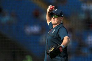 ఆట ఇంకా ముగియలేదు: ఇంగ్లాండ్‌కు గీతోపదేశం చేసిన కోచ్