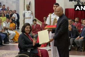 రాష్ట్రపతి చేతుల మీదుగా 'ఖేల్‌రత్న': ఎవరీ దీపా మాలిక్