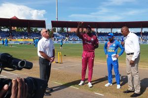 ఫ్లోరిడాలో తొలి టీ20: టాస్ గెలిచి ఫీల్డింగ్ ఎంచుకున్న టీమిండియా