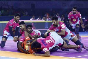 ప్రో కబడ్డీ: ఎన్నాళ్లకెన్నాళ్లకు పాయింట్ల పట్టికలో జైపుర్ అగ్రస్థానం