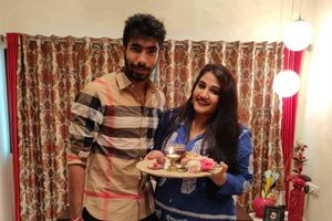 బుమ్రా ముందస్తు రాఖీ వేడుక.. ఎదుకంటే!!