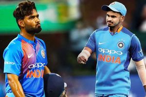 No. 4లో రిషబ్ పంత్: కోహ్లీ వ్యాఖ్యలపై నిప్పులు చెరిగిన సన్నీ