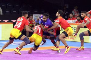 ఢిల్లీ విజయయాత్రకు కళ్లెం.. గుజరాత్‌ హ్యాట్రిక్‌ విజయం