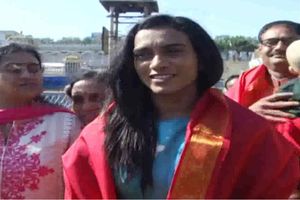 శ్రీవారిని దర్శించుకున్న 'వరల్డ్‌ చాంపియన్‌' పీవీ సింధు