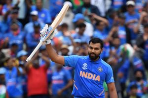 జట్టు కోసమే కాదు.. దేశం కోసం ఆడతా: రోహిత్ శర్మ