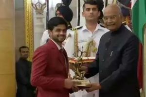 అట్టహాసంగా క్రీడా పురస్కారాల ప్రదానం: సాయి ప్రణీత్‌కు అర్జున అవార్డు