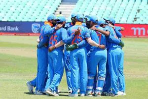 రోహిత్‌ హాఫ్‌ సెంచరీ.. వెస్టిండీస్‌ లక్ష్యం 168