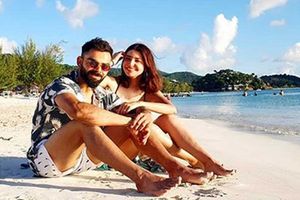 ఫొటో వైరల్‌.. ఐలాండ్స్‌ బీచ్‌లో విరుష్క జంట