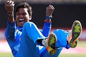 IND vs SA: టీ20ల్లో చరిత్ర సృష్టించిన దీప్తిశర్మ.. పురుషుల క్రికెట్లోనూ ఎవరూ సాధించలేదు!!