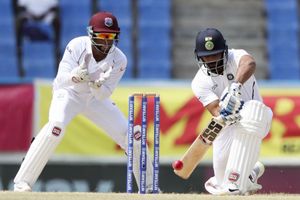 'యువ క్రికెటర్లకు విరాట్ కోహ్లీ ఓ రోల్ మోడల్'