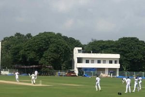 వార్మప్ మ్యాచ్‌లో భారత బౌలర్ల విజృంభణ: 33 పరుగులకే 2 వికెట్లు కోల్పోయిన సఫారీలు