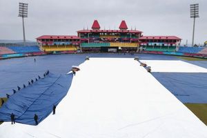 ఒక్క బంతి పడకుండా మ్యాచ్ రద్దు: బీసీసీఐపై అభిమానుల మండిపాటు