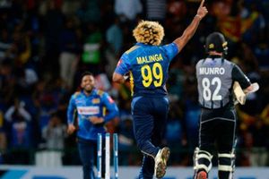 4 బంతుల్లో 4 వికెట్లు: టీ20ల్లో లసిత్ మలింగ సంచలనం
