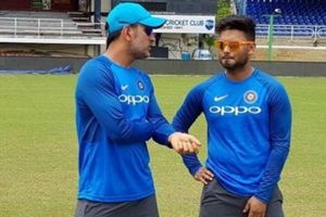 ధోనీ కూడా ఒక్కరోజులో అవకాశాలు సాధించలేదు.. పంత్‌ ఆట తీరుపై ఓపిక పట్టండి