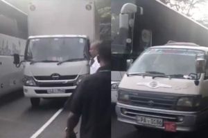 అంబులెన్స్‌లో కివీస్ క్రికెటర్లు.. ఎందుకో తెలుసా?