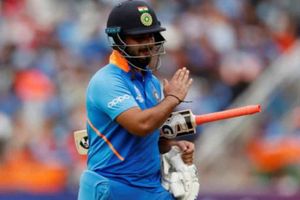 India vs South Africa: 'No.4 స్పాట్‌లో పంత్ సక్సెస్ అవలేడు'