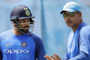 2015లోనే ముంబైకి ఓపెనింగ్ చేయమని రోహిత్‌కు సూచించా: రవిశాస్త్రి