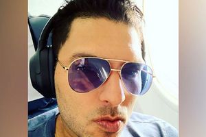 కొత్త లుక్‌లో యువరాజ్‌ ఫొటో.. ట్రోల్‌ చేసిన సానియా మీర్జా!!