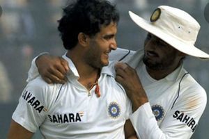 ట్వీట్.. రీట్వీట్: భజ్జీ సేవలను దాదా ఏ విధంగా వినియోగించుకుంటాడో మరి!