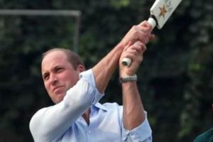 కేట్ బౌలింగ్‌లో సిక్స్ బాదిన ప్రిన్స్ విలియమ్: లాహోర్ ఎన్‌సీఏలో సందడి