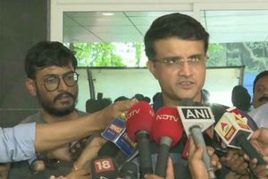 ఏ రాజకీయ నాయకుడు నాకు టచ్‌లో లేడు, దీదీకి థాంక్స్: నామినేషన్ తర్వాత గంగూలీ