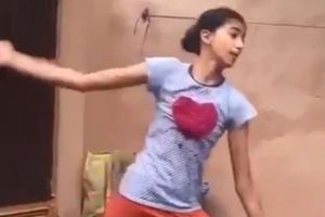 వైరల్ వీడియో.. అచ్చం హర్బజన్‌లా బౌలింగ్ చేసిన బాలిక!!