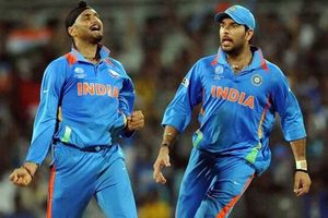 హర్భజన్ సింగ్ ట్వీట్‌కు యువరాజ్ సింగ్ సెటైరికల్ రిప్లై!