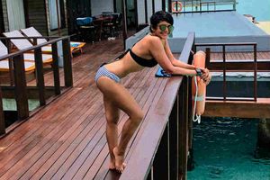 బికినీలో మందిరా బేడీ.. ఏం బాడీ.. ఈ వయసులోనూ పిచేక్కిస్తోంది!!