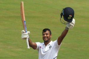 India vs South Africa: మయాంక్ డబుల్ సెంచరీ, 400 దాటిన భారత స్కోరు