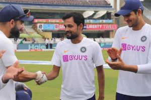 15 ఏళ్ల కల 14 గంటల్లో: టెస్టు అరంగేట్రంపై షాబాజ్‌ నదీమ్‌ సంతోషం