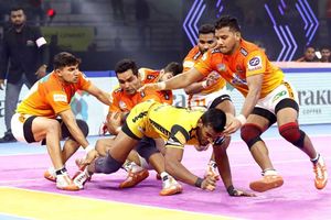 PKL7: పోరాడి ఓడిన తెలుగు టైటాన్స్‌.. ప్లేఆఫ్స్‌ ఆశలు ఆవిరి!!