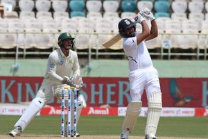 IND vs SA: వైజాగ్ టెస్ట్‌లో రోహిత్ హాఫ్ సెంచరీ.. ఓపెనర్‌గా మొదటిది!!