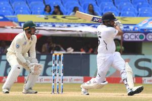 India vs South Africa: హాఫ్ సెంచరీతో ద్రవిడ్ రికార్డు బద్దలు కొట్టిన రోహిత్ శర్మ