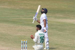 India vs South Africa: రెండో ఇన్నింగ్స్‌లోనూ రోహిత్ సెంచరీ, 6వ బ్యాట్స్‌మన్‌గా రికార్డు