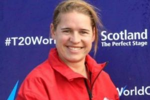 తొలి మహిళా అంఫైర్‌గా చరిత్ర సృష్టించిన లారెన్ అజెన్‌బ్యాగ్