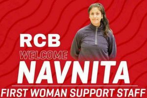 IPl 2020: ఐపీఎల్‌ చరిత్రలో మొదటిసారి.. బెంగళూరు సహాయక బృందంలో మహిళ!!